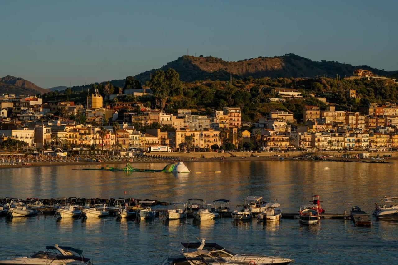 La Sirena Rooms Giardini Naxos Exterior photo